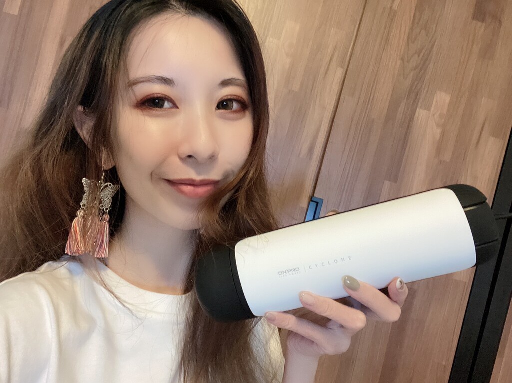 新品開箱！每個人都需要的ONPRO UV-V1 Pro II 迷你手持無線吸塵器